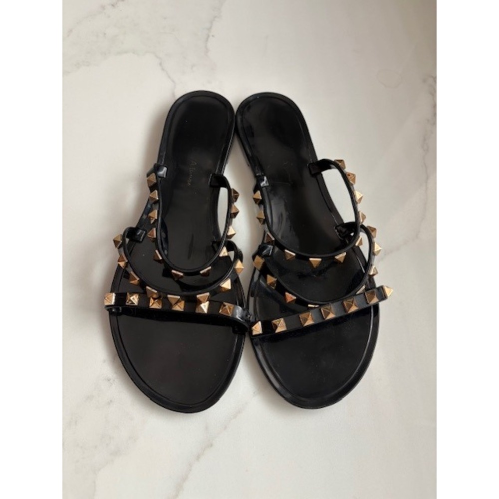 Black Studded Jelly Flat‎ Sandals Women's Size 7 Studded Thong Flip Flops